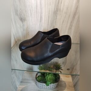 Lila Crews Kelsey Women’s Slip & Oil Resistant Shoes Black Women's Slip-On Sz 7